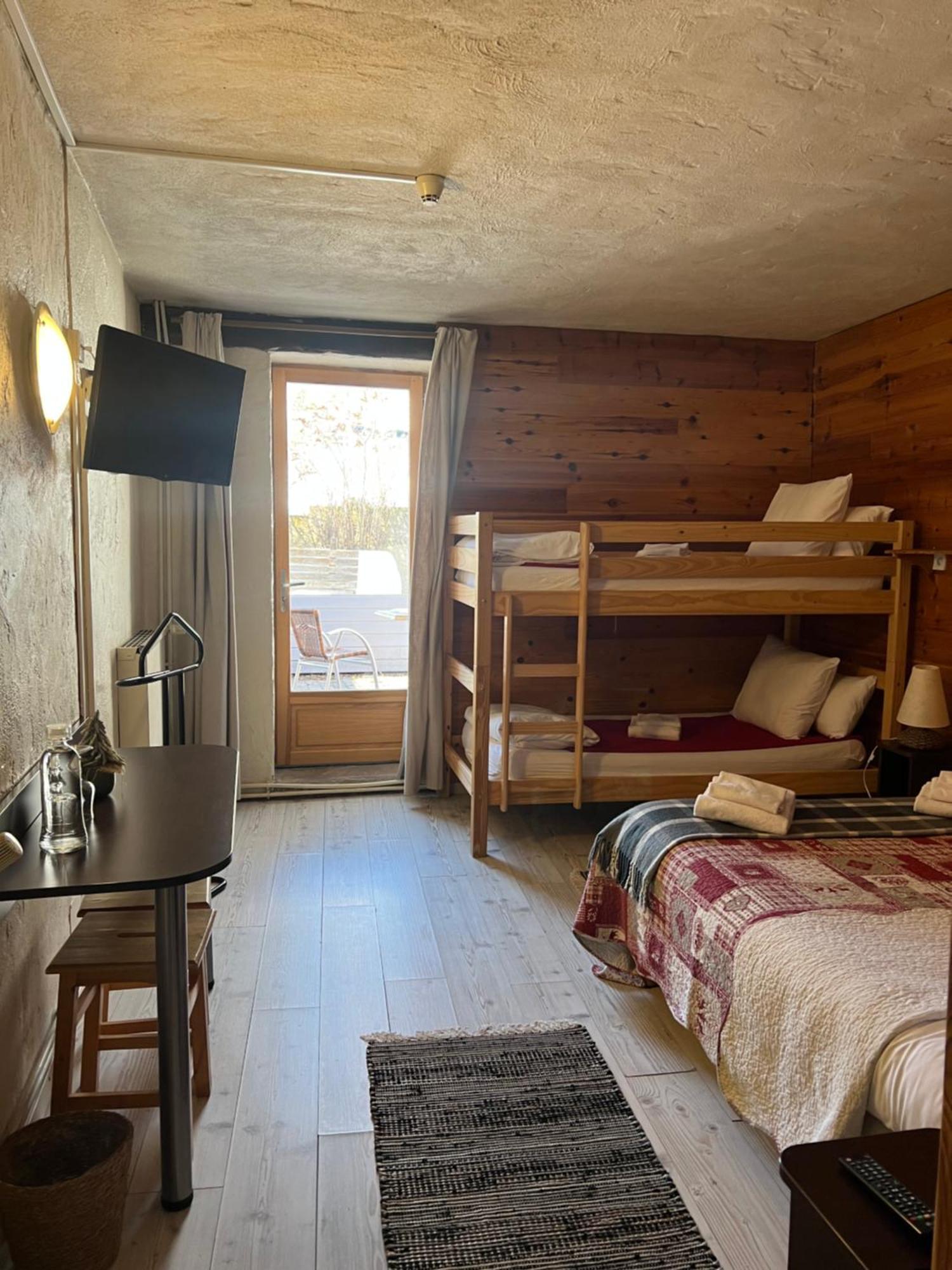 Le Prieure Hotel Uvernet-Fours Eksteriør billede