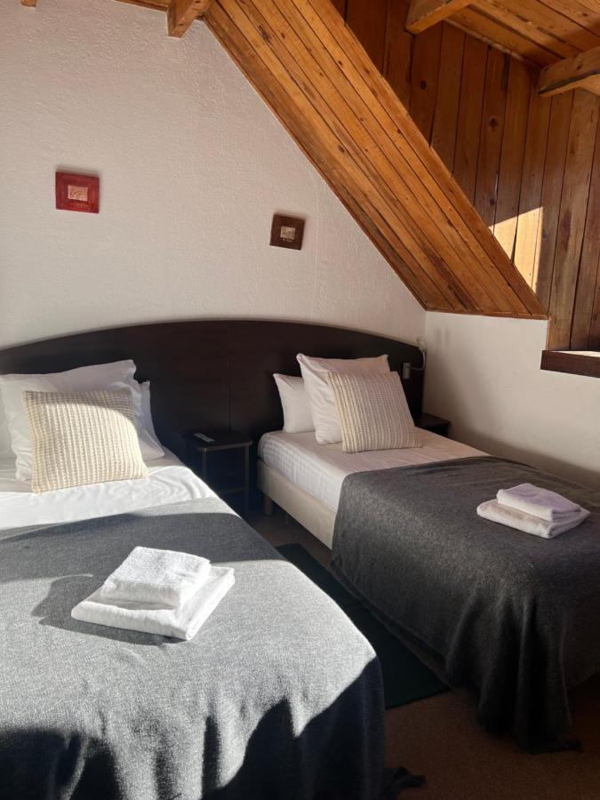 Le Prieure Hotel Uvernet-Fours Eksteriør billede